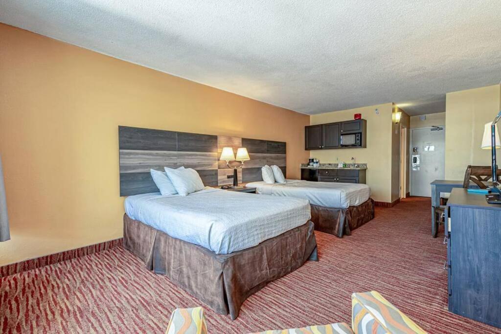 Remodeled Condo, Waterpark View At Landmark Resort Myrtle Beach Exterior photo