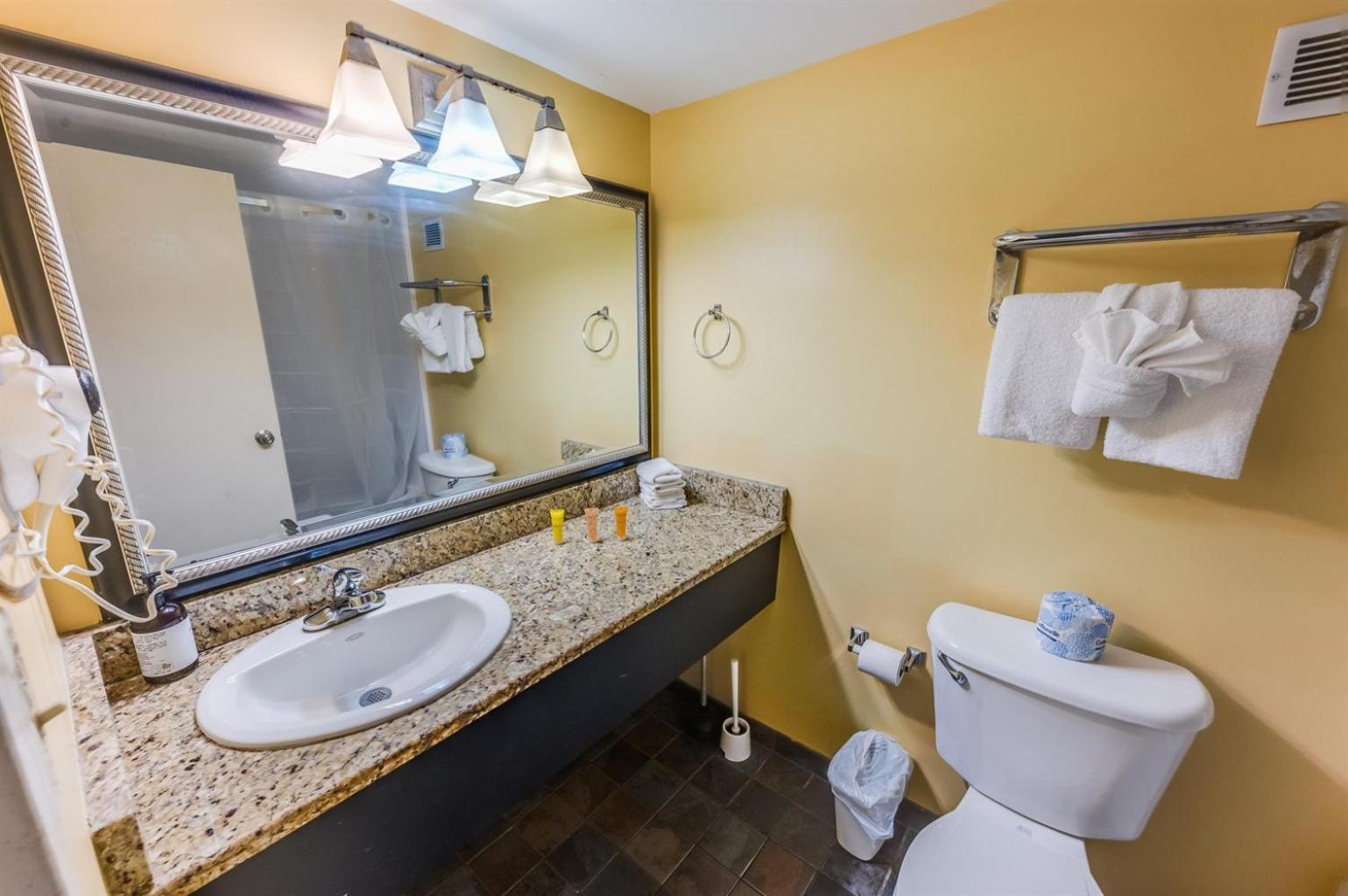 Remodeled Condo, Waterpark View At Landmark Resort Myrtle Beach Exterior photo